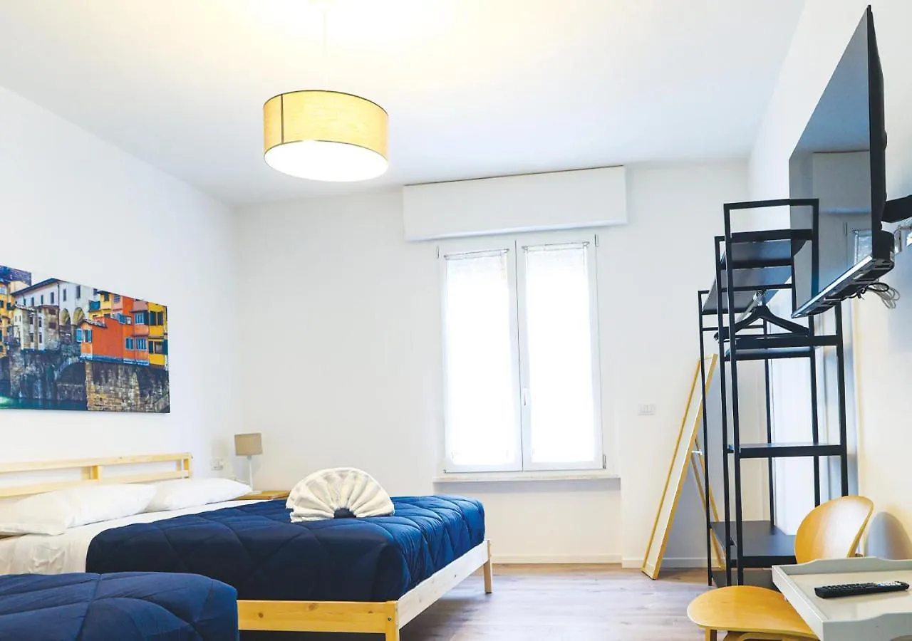 Casa Di Claudio-Near City Center Флоренция 0*,