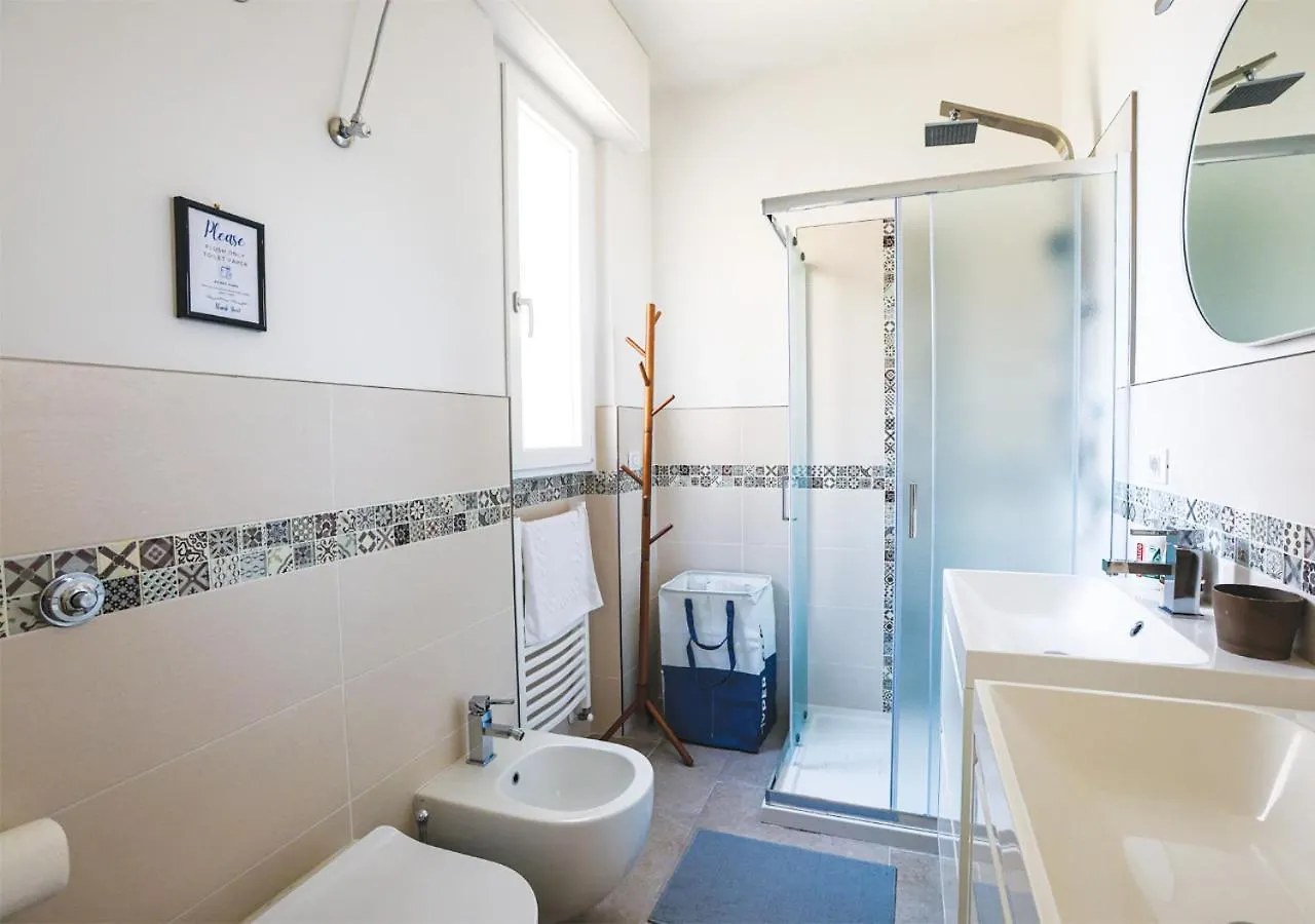 Casa Di Claudio-Near City Center Флоренция 0*,